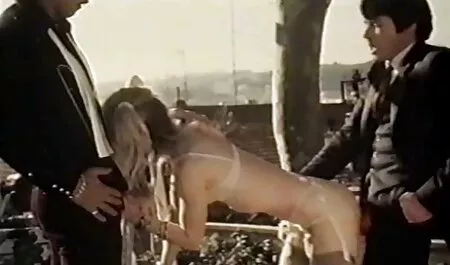 مودار, استیکر و گیف سکسی اسلاید